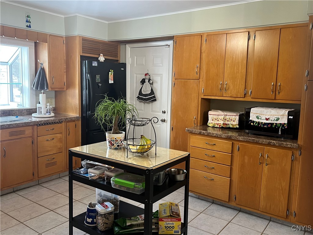 8 Bellevue Avenue, Cortland, New York image 13
