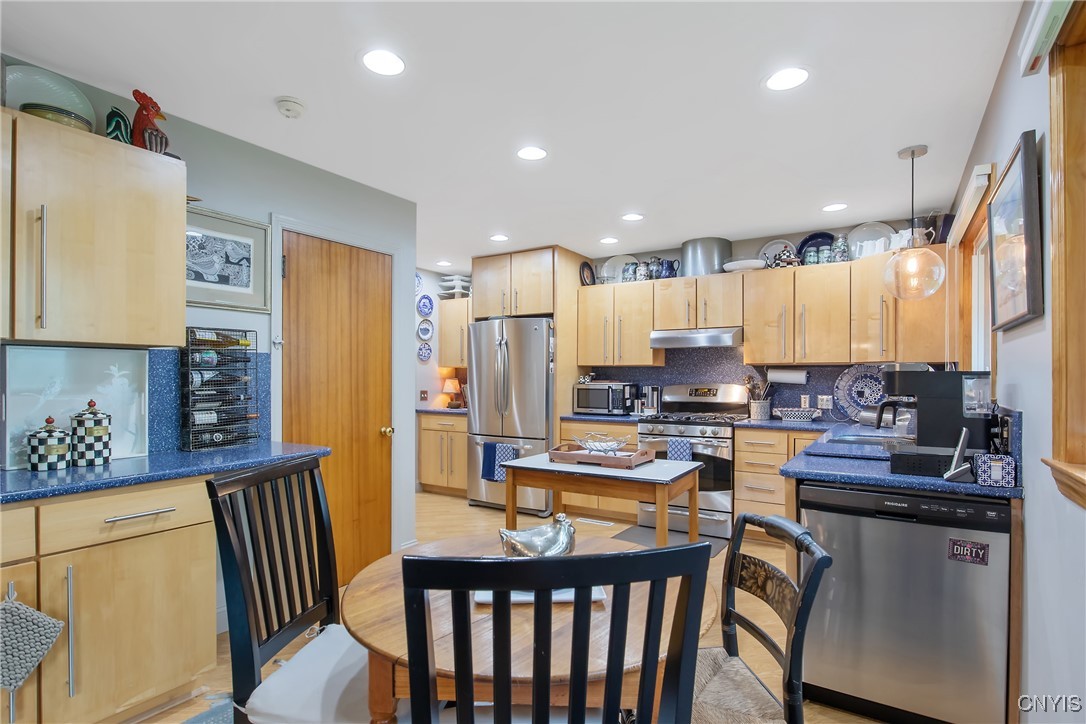 202 Bradford Parkway, Syracuse, New York image 20