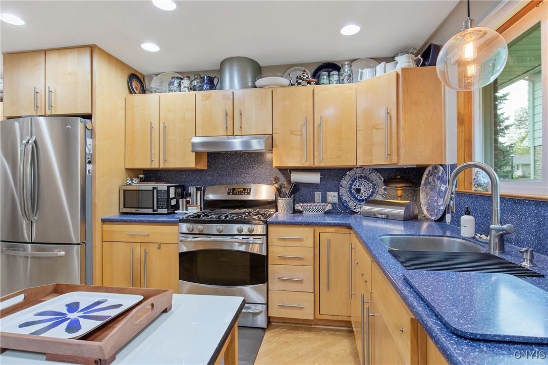 202 Bradford Parkway, Syracuse, New York image 17
