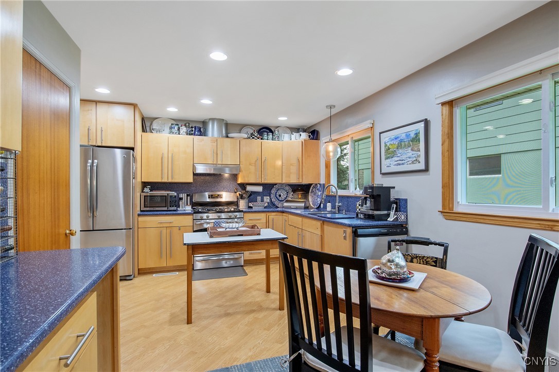 202 Bradford Parkway, Syracuse, New York image 21