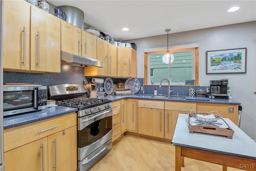 202 Bradford Parkway, Syracuse, New York image 19
