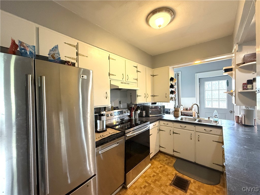 Cuyler, New York 13052, United States, 4 Bedrooms Bedrooms, ,2 BathroomsBathrooms,Residential,Pending,32941