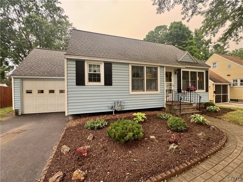 Photo of 125 Crystal Drive, Clay, NY 13212 (MLS # S1698830)