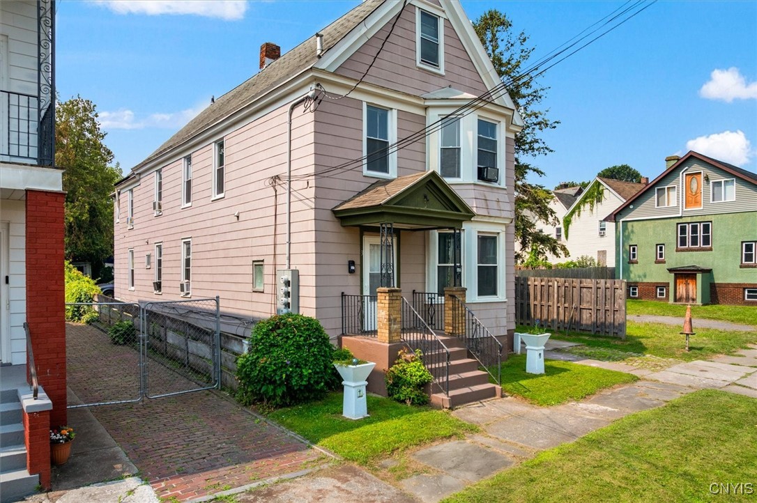 904 Lansing Street