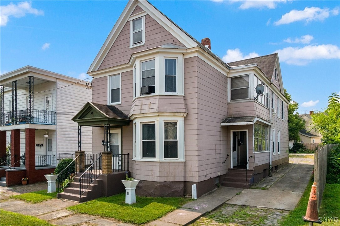 904 Lansing Street