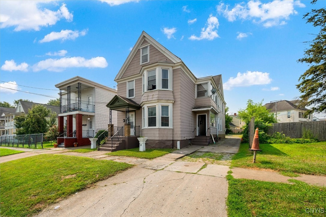 904 Lansing Street