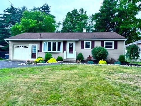 Homes For Sale - 611 Locust Drive<br/> Utica, NY 13502