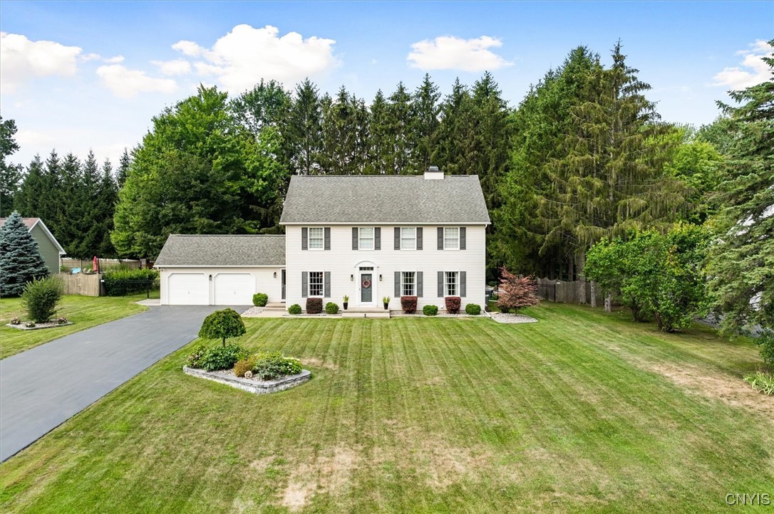 12 Pippin Wood Drive
