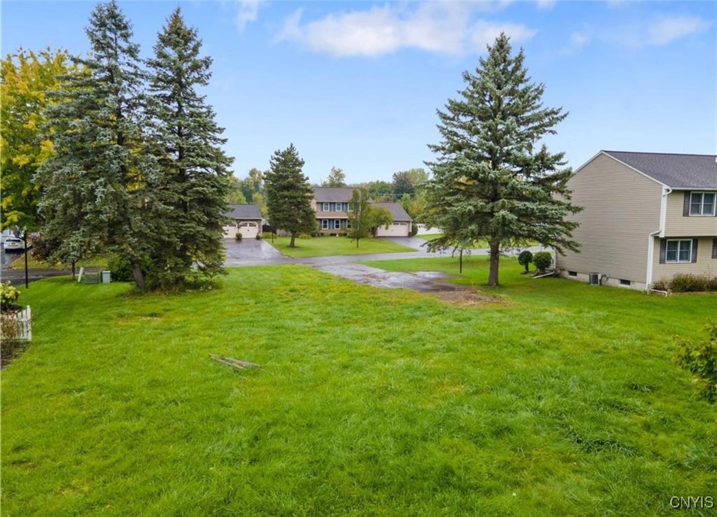 6208 Leslieanne Path, Cicero, New York image 1