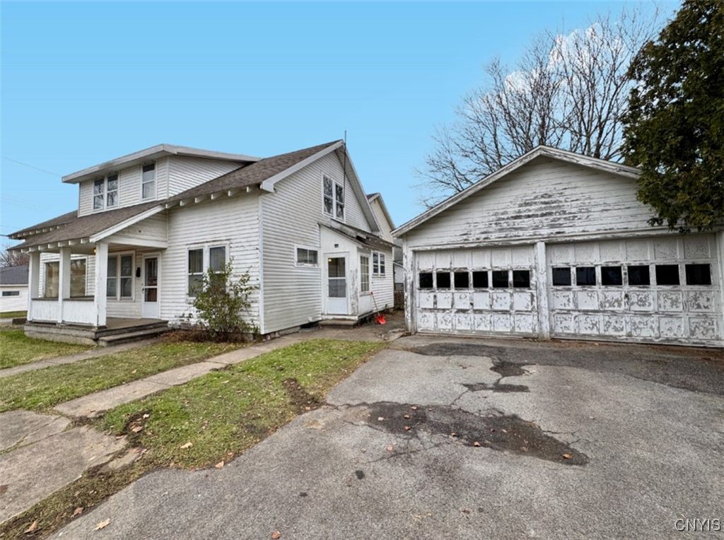 Photo of 1027 Ney Avenue, Whitestown, NY 13502 (MLS # S1652656)