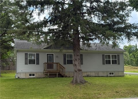 Photo of 7124 New Route 31, Van Buren, NY 13027 (MLS # S1685623)