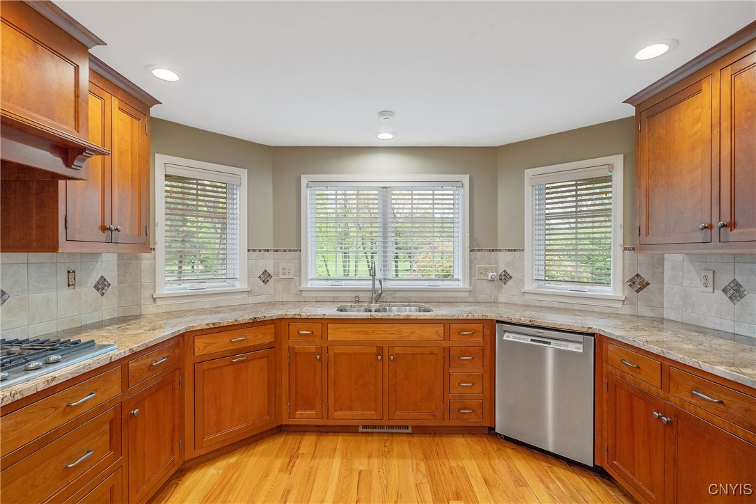 4604 Watergap, Manlius, New York image 24