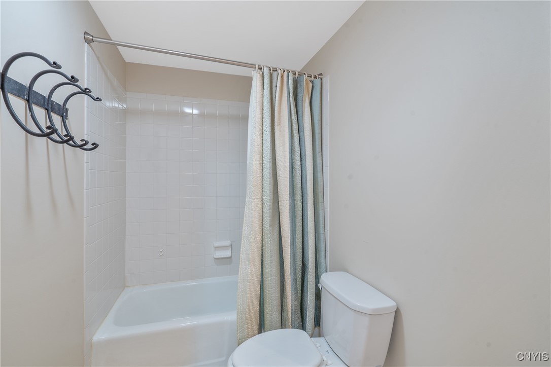 4604 Watergap, Manlius, New York image 33