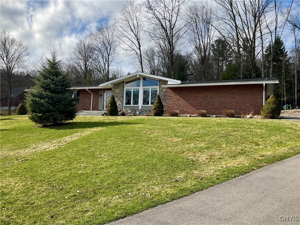 928 Westwood Drive, Herkimer, New York image 3