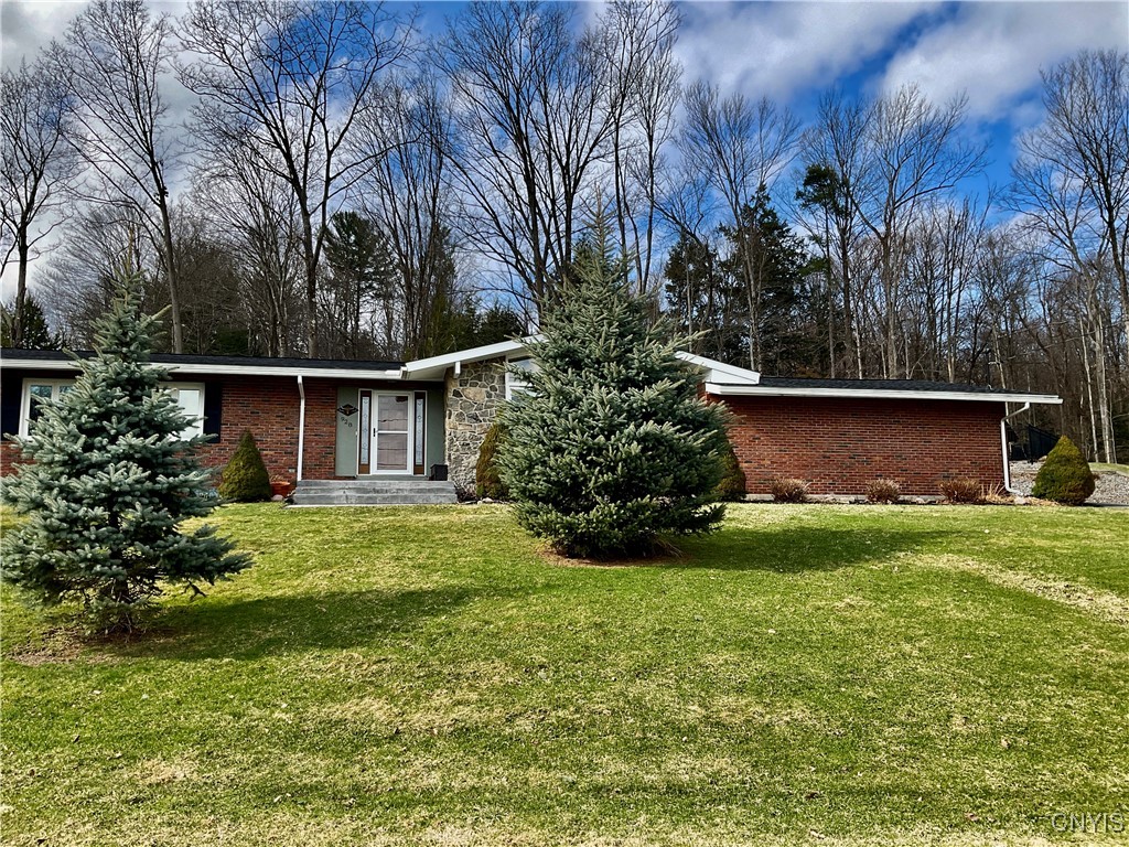 928 Westwood Drive, Herkimer, New York image 2