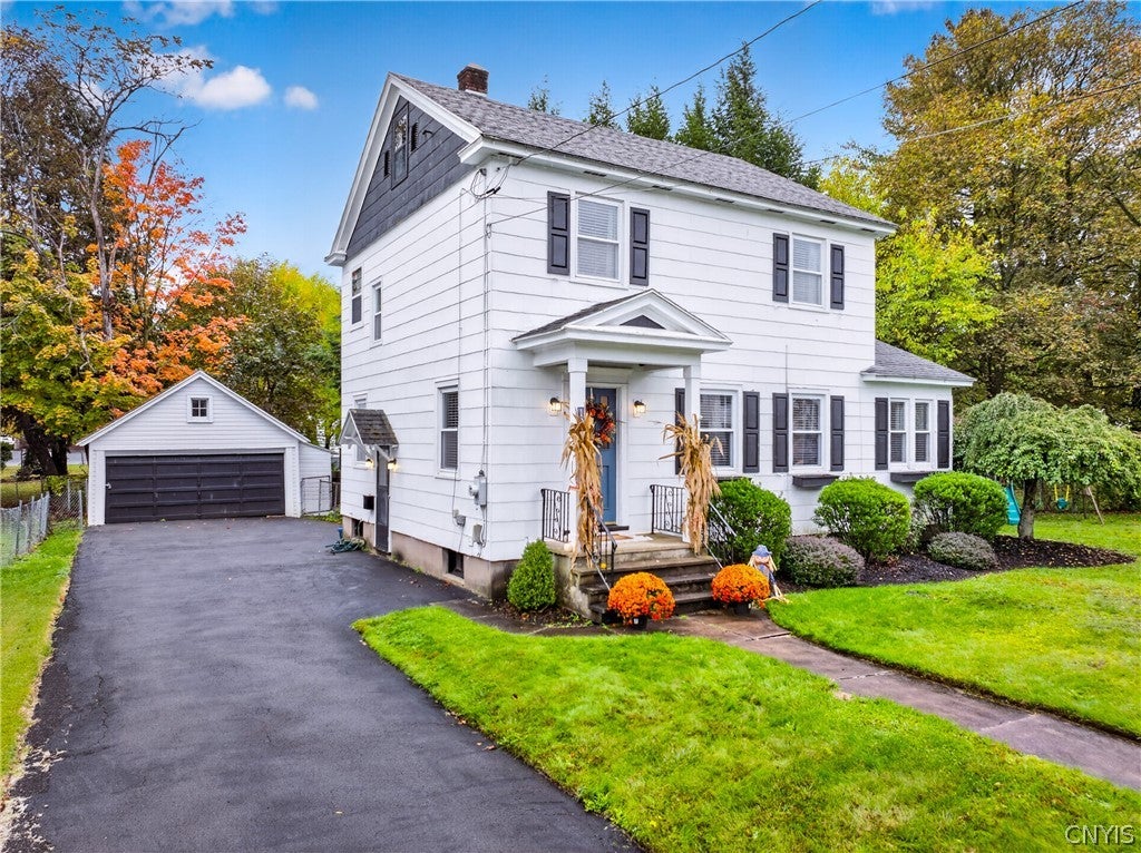 106 Lyon Place