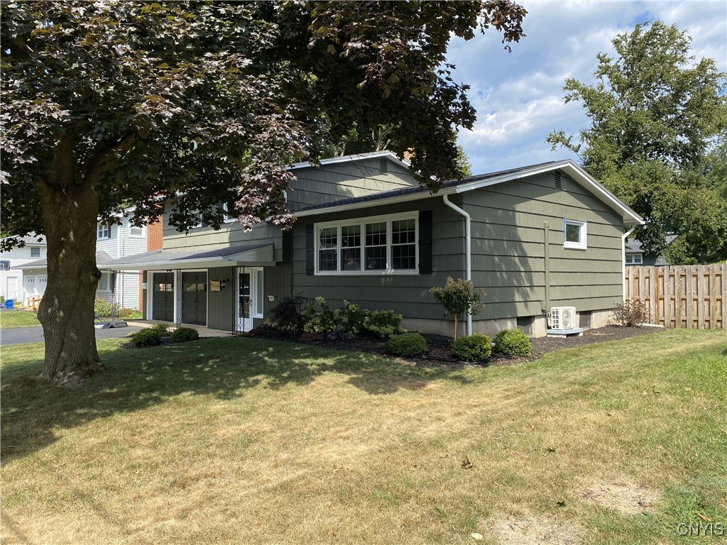 206 Kaymar Drive, Clay, New York image 5
