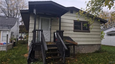 Tiny photo for 624 Breman Avenue, Salina, NY 13211 (MLS # S1648365)