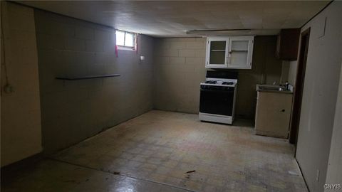 Tiny photo for 624 Breman Avenue, Salina, NY 13211 (MLS # S1648365)