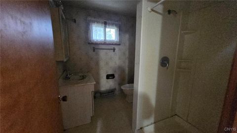 Tiny photo for 624 Breman Avenue, Salina, NY 13211 (MLS # S1648365)