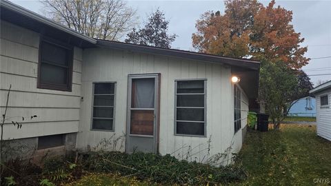 Tiny photo for 624 Breman Avenue, Salina, NY 13211 (MLS # S1648365)