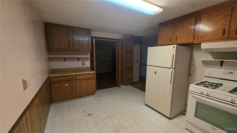 Tiny photo for 624 Breman Avenue, Salina, NY 13211 (MLS # S1648365)