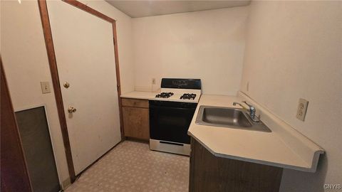 Tiny photo for 624 Breman Avenue, Salina, NY 13211 (MLS # S1648365)