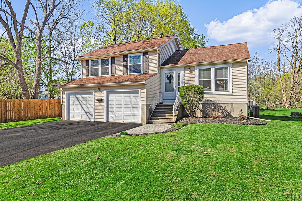 236 Thieme Place, Utica, New York image 1