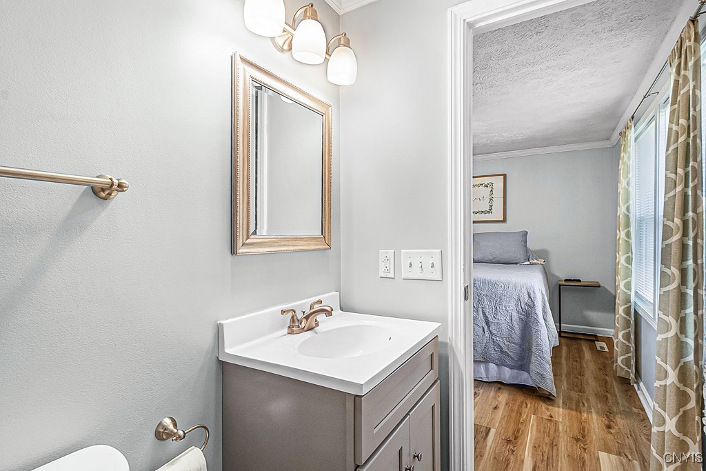 236 Thieme Place, Utica, New York image 31