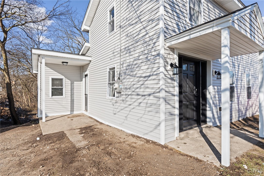 53 Owasco Street, Auburn, New York image 4