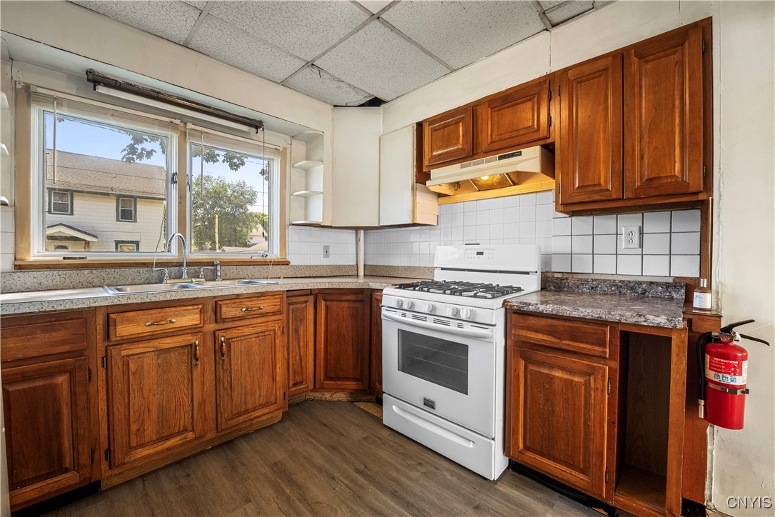 901 Ballantyne Road, Syracuse, New York image 8
