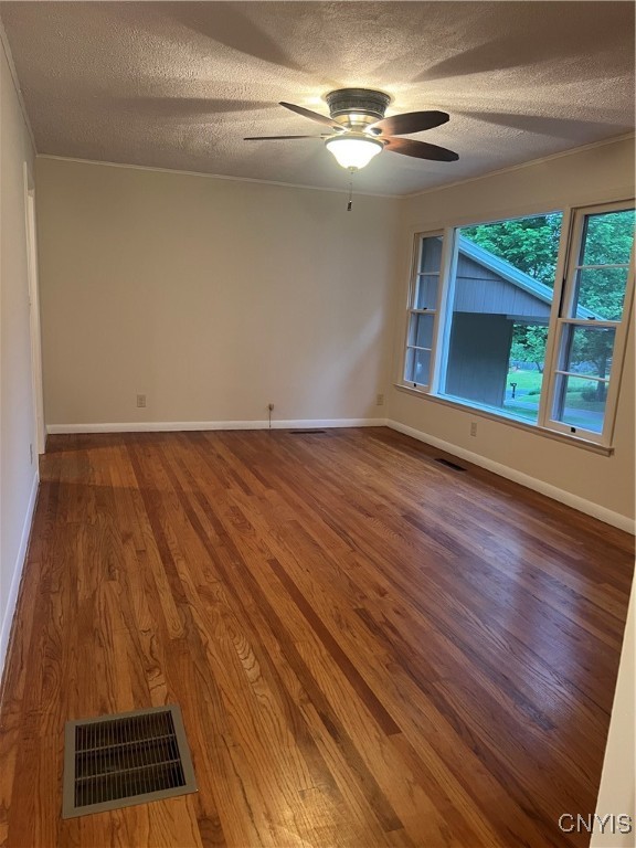 623 E Hamilton Avenue, Sherrill, New York image 17