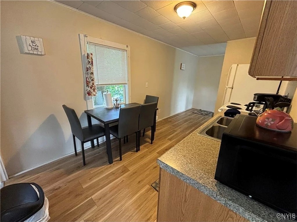 6788 N Lakeshore Road