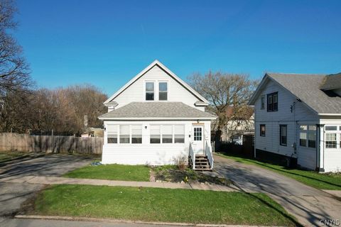 Homes For Sale - 322 Winton Street<br/> Syracuse, NY 13203