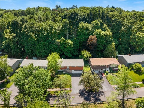 Tiny photo for 510 Hillsboro Parkway, Syracuse, NY 13214 (MLS # S1690088)