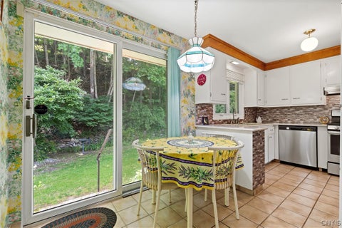 Tiny photo for 510 Hillsboro Parkway, Syracuse, NY 13214 (MLS # S1690088)