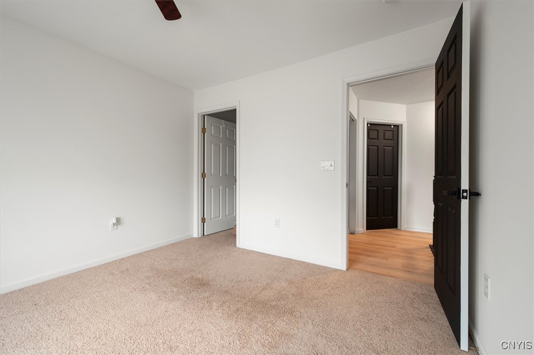 5544 Rockhampton Path, Clay, New York image 35