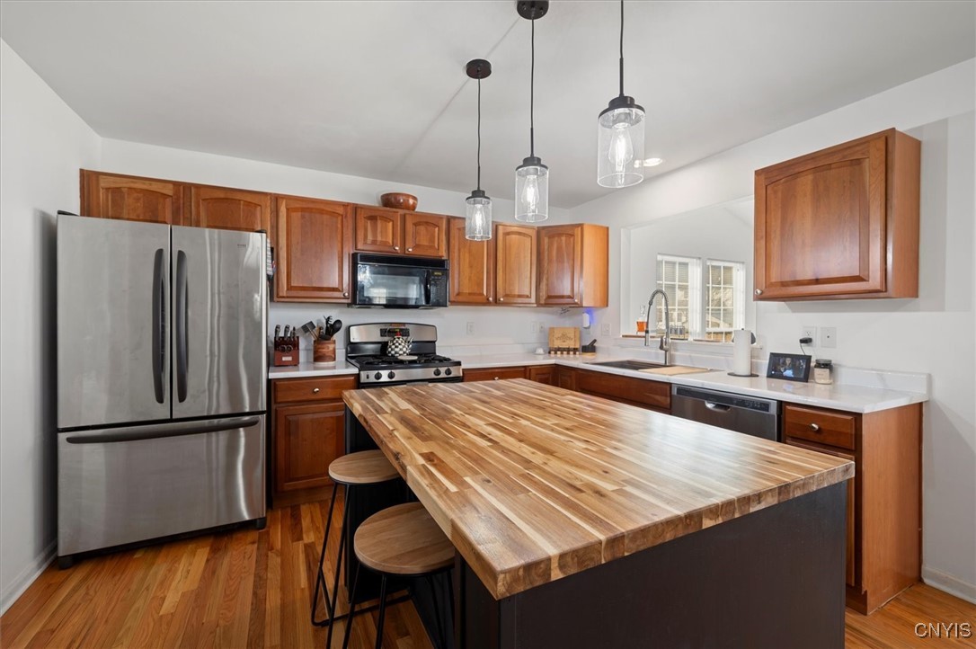 5544 Rockhampton Path, Clay, New York image 6