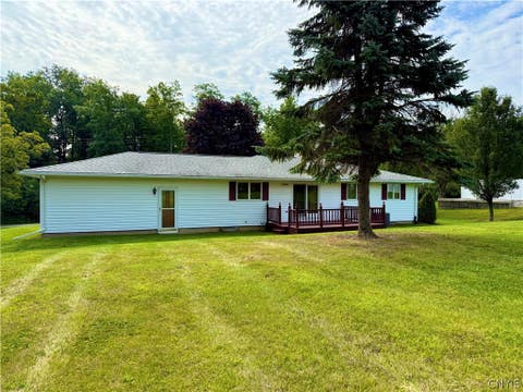 Tiny photo for 155 Valley View Road, New Hartford, NY 13413 (MLS # S1708980)