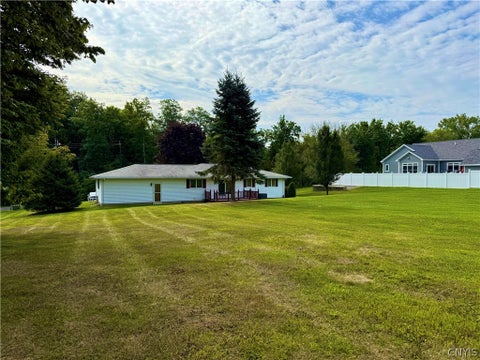 Tiny photo for 155 Valley View Road, New Hartford, NY 13413 (MLS # S1708980)