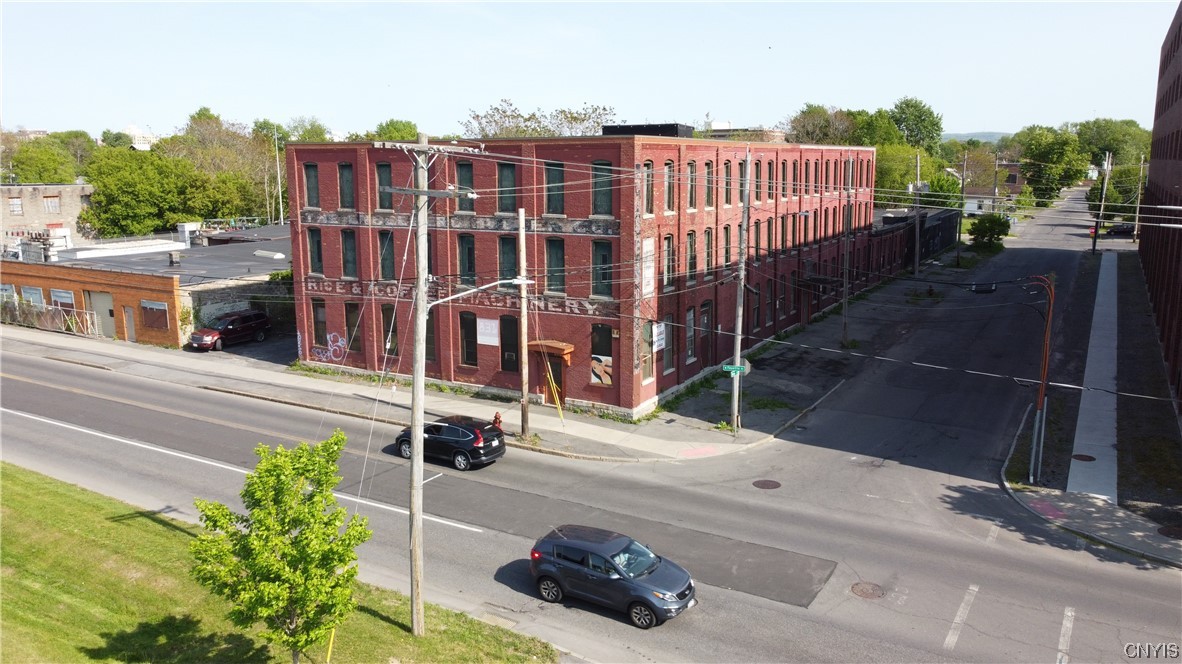 831 W Fayette Street