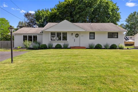 Homes For Sale - 313 Forsythe Street<br/> Camillus, NY 13031