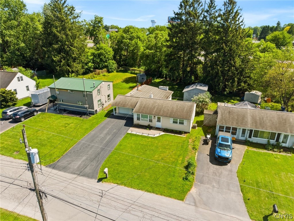 5616 W Circle Drive