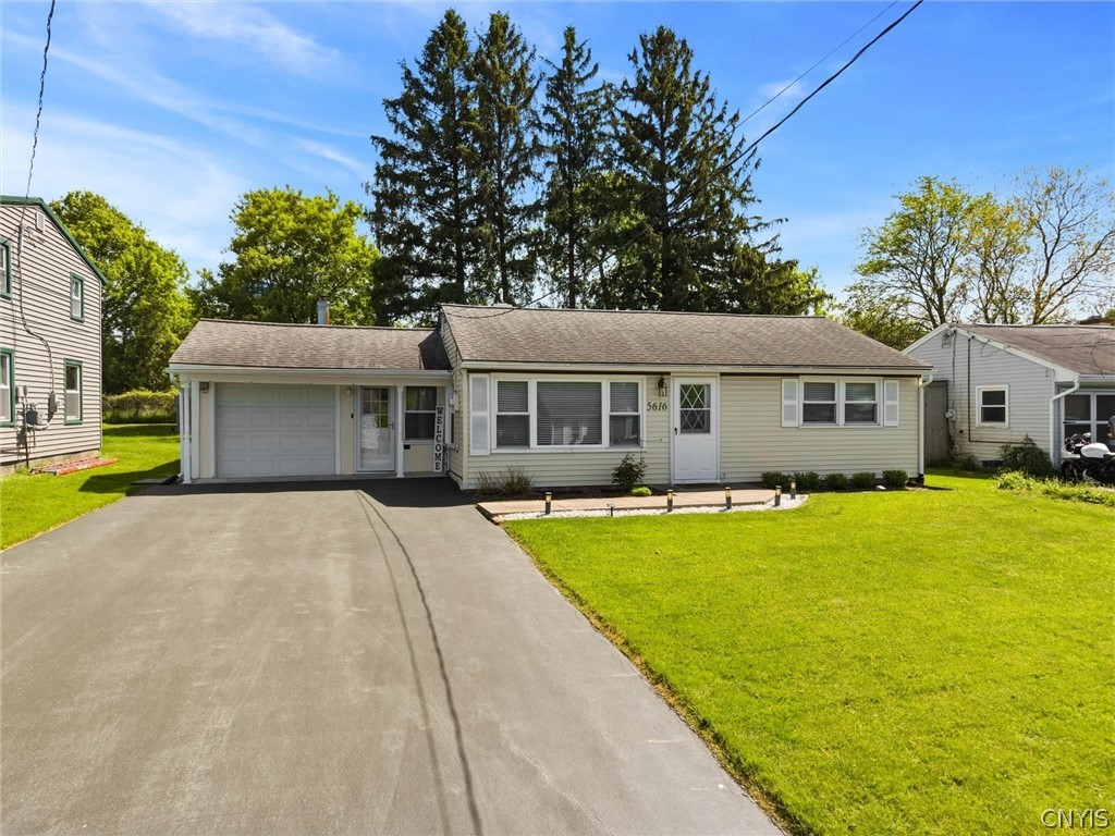 5616 W Circle Drive