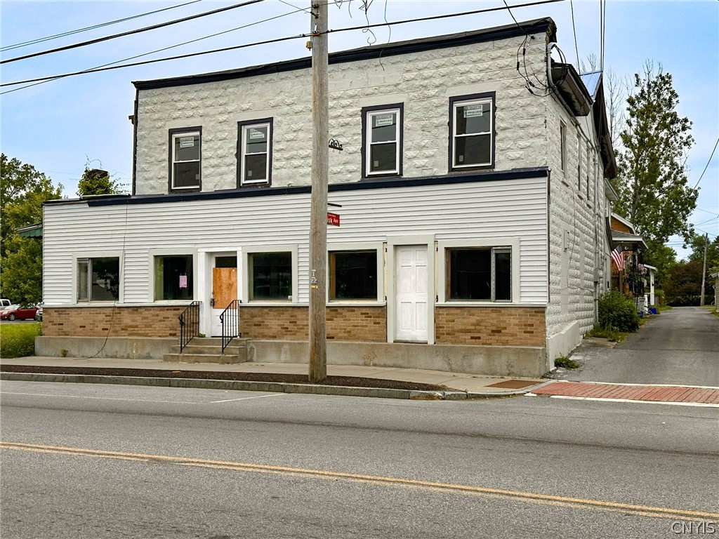 283 E Dominick Street