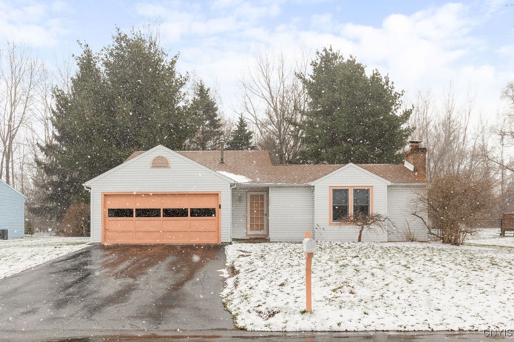 5225 Cremona Trail, Clay, New York image 2