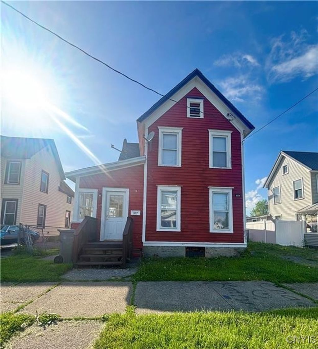 Photo of 517 Roberts Street, Rome, NY 13440 (MLS # S1653554)