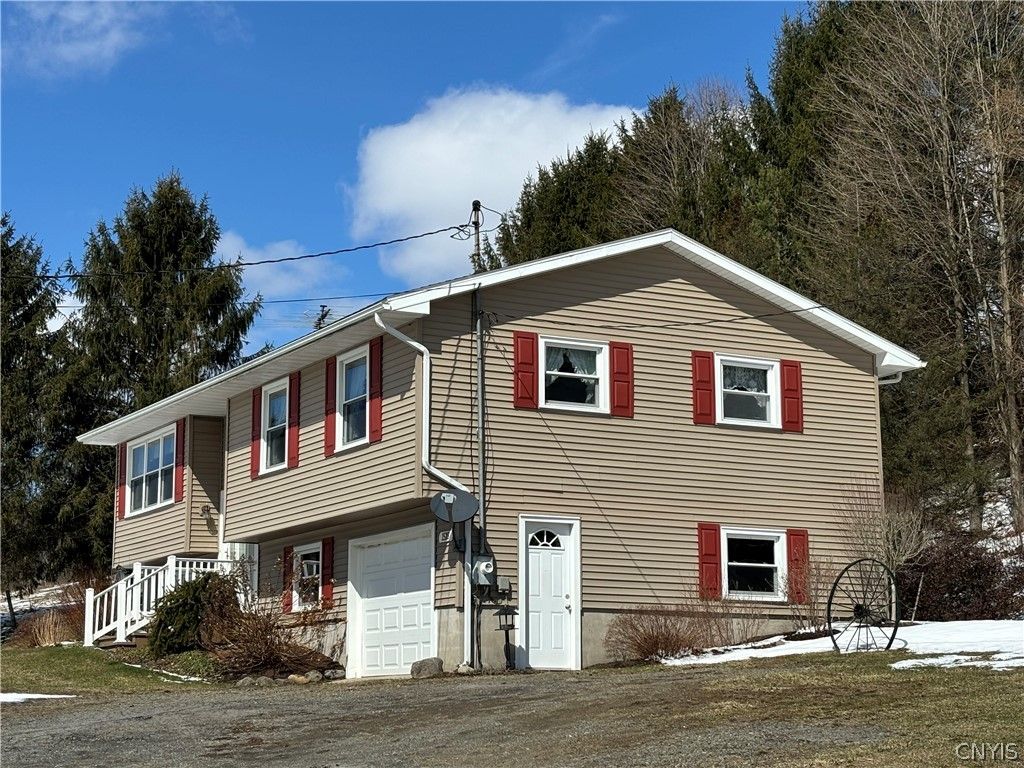 Photo of 1518 US Highway 11, Lapeer, NY 13803 (MLS # S1667881)