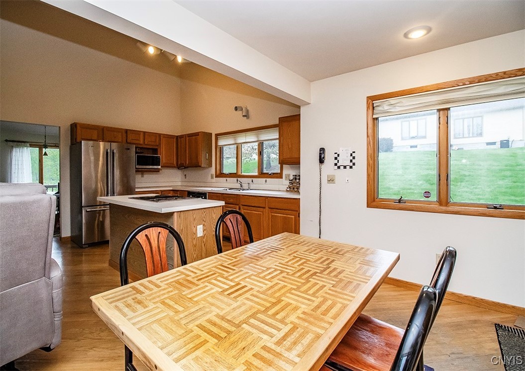 211 White Heron Circle, Manlius, New York image 6