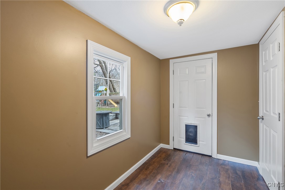 36 Pine Ridge Circle, Clay, New York image 22